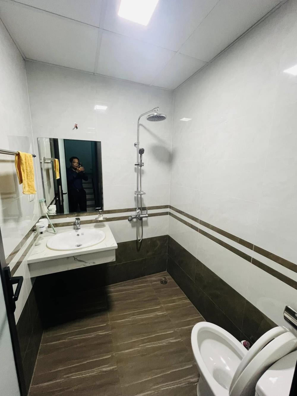 Bán nhà góc 2 mặt tiền hẻm Thích Quảng Đức, Phú Nhuận, 4 tầng, giá chỉ 4,9 tỷ