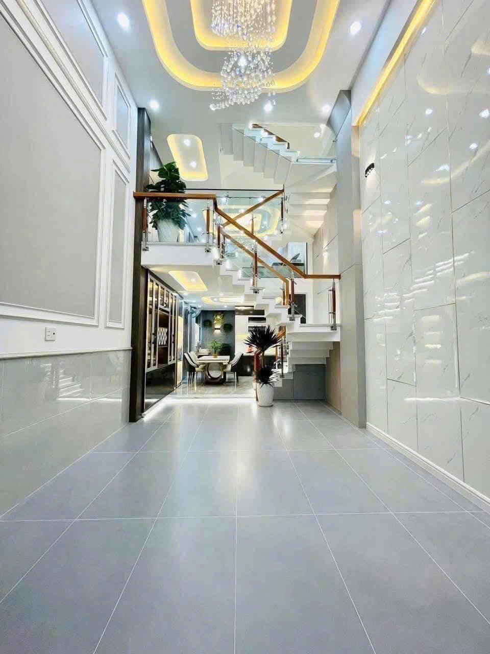 Nhà sang trọng đẳng cấp khu vipGò Vấp Phan Huy Ích gần sân bay