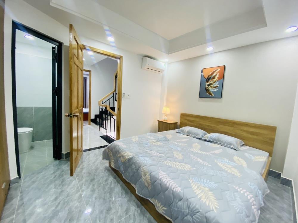Bán nhà riêng 81 m2 4 tầng phường Việt Hưng, Long Biên, Hà Nội, kinh doanh tốt