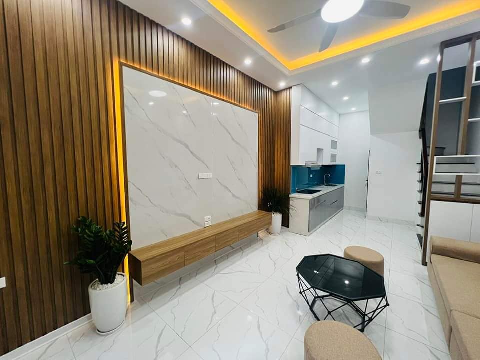 Bán nhà định công, 44m2, 5 tầng, thang máy, ô tô tránh, 10.3 tỷ