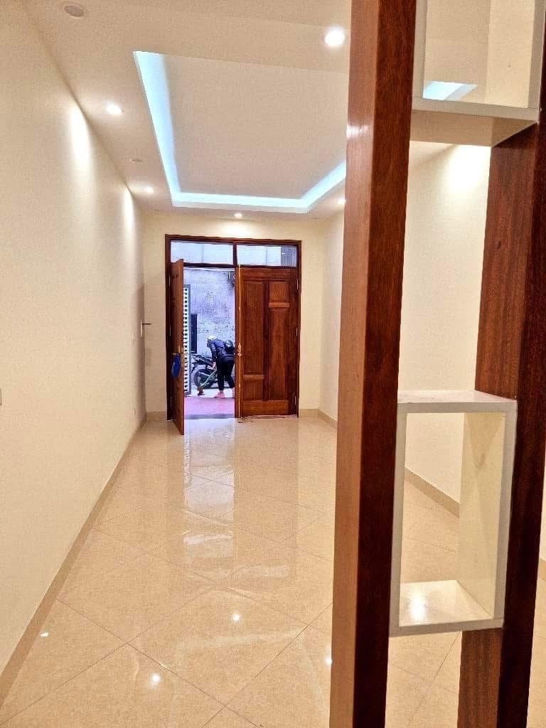 Bán nhà yên hoà, vị trí đắc địa, gần chợ, ngõ thông kinh doanh