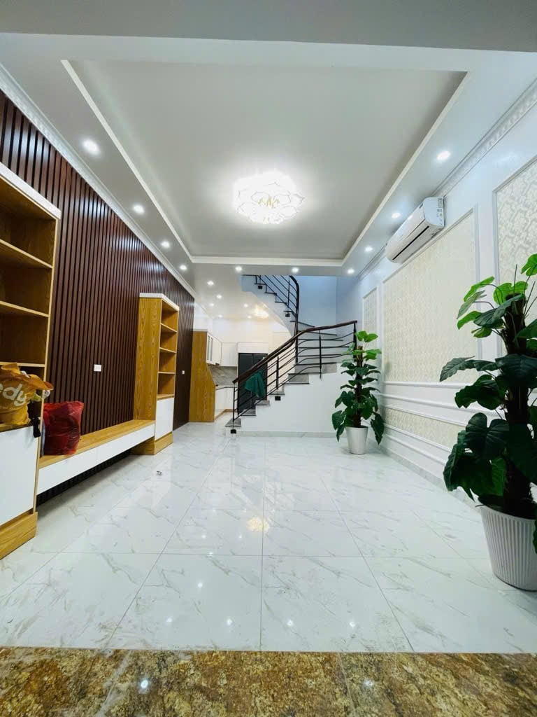 Bán nhà phố Thái Thịnh_lô góc_khu dân trí cao_giá: 6.45 tỷ