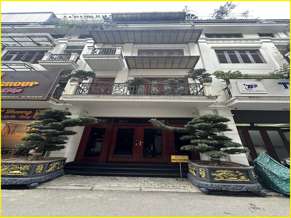 Bán nhà phố Nguyễn Huy Tưởng Thanh Xuân phân lô oto đô cửa thang máy 70m2 28tỷ8