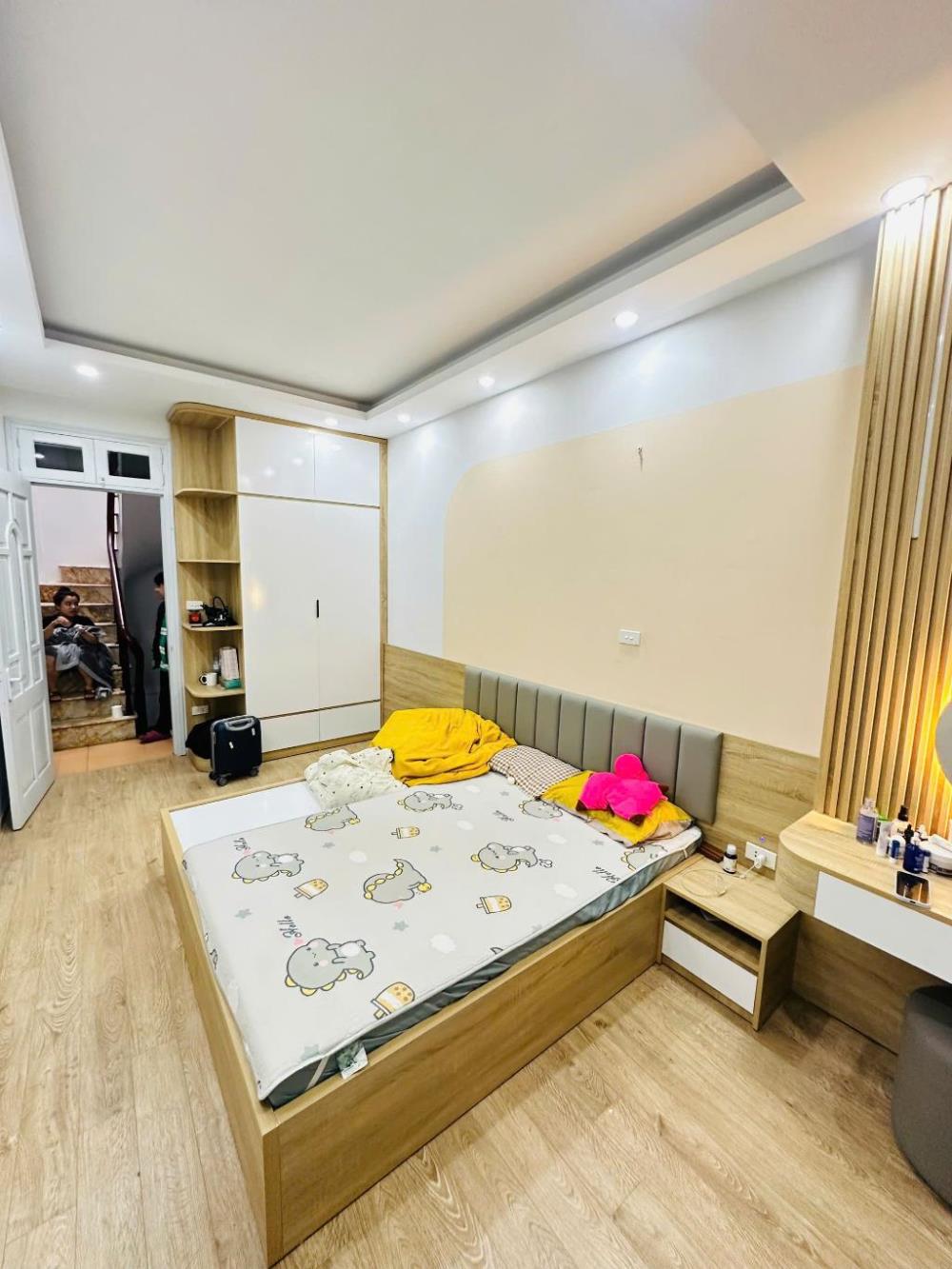 Bán nhà riêng 42m2 ngõ 50 Võng Thị Tây Hồ mặt tiền 4m giá 10,8 tỷ có thương lượng