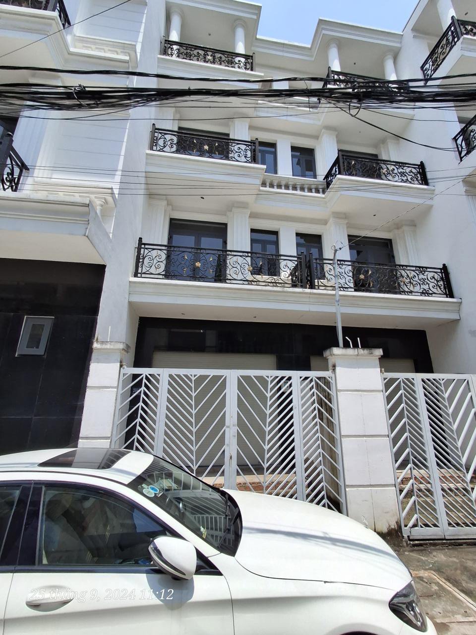 Nhà mới 4 Tầng Tô Ngọc ân q12, 72m2, 4x18m chỉ 5.x tỷ