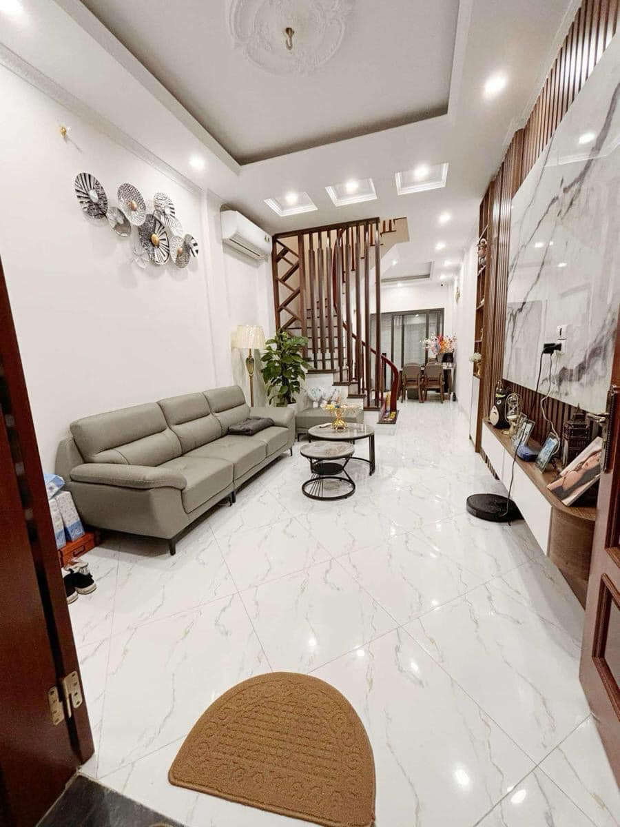 Bán nhà ngõ Gốc Đề, Hoàng Mai 41m, 5 tầng. giá: 7.6 tỷ