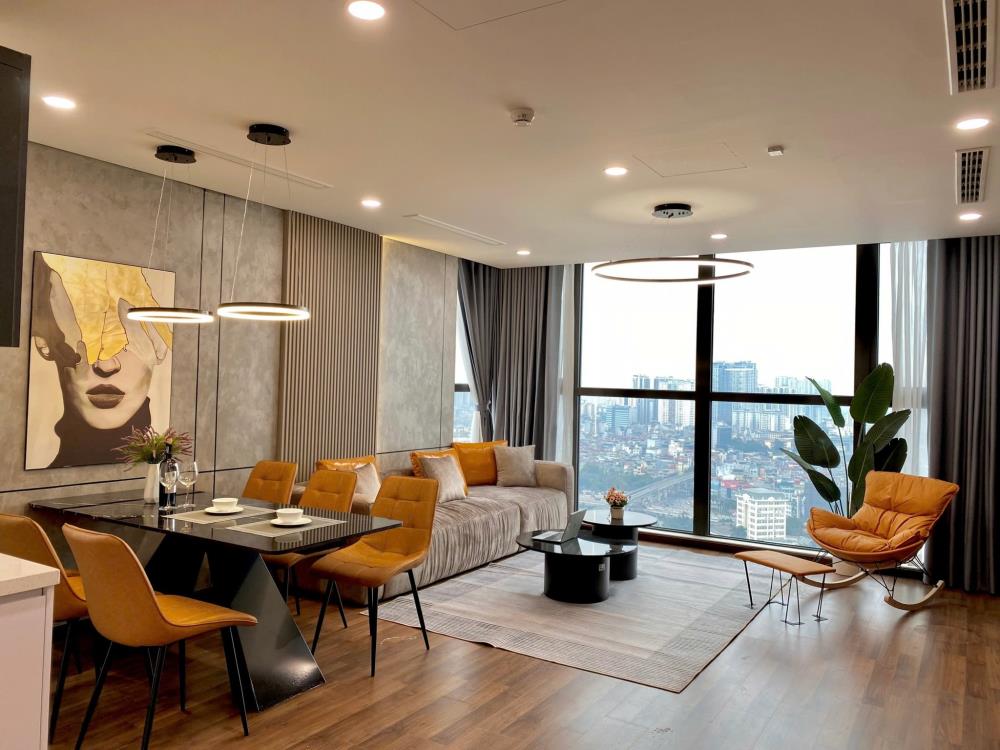 Bán căn hộ Ciputra 153m2 tòa E, mới sửa, 4 ngủ, bếp mở, ban công view hồ sen, không nghĩa trang