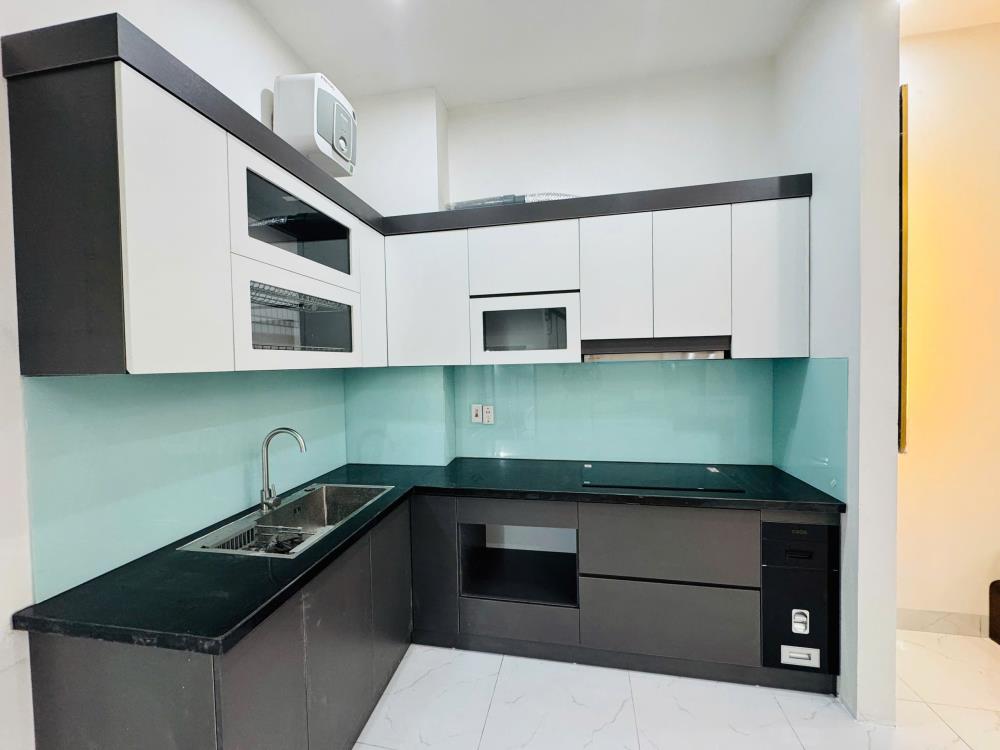 Bán nhà Mỗ Lao 34/37m2 5 tầng mặt ngõ thông,ô tô lùi cửa ,30m ra hồ giá 8,75 tỷ