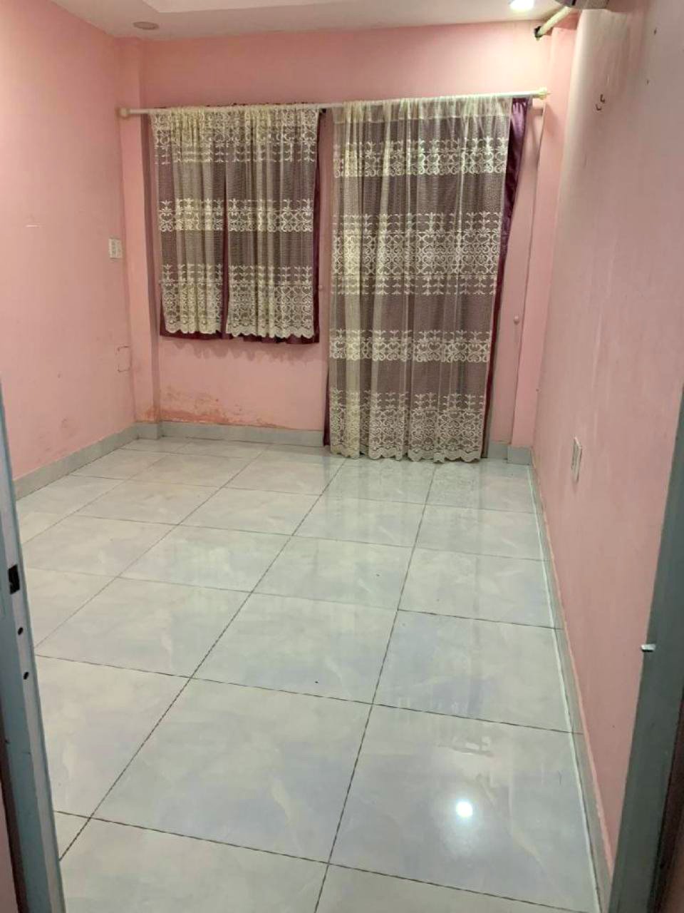 Giảm 420tr nhà 2 tầng ngã tư Bình Phước tđ, 33m2, 3x11m chỉ 2.x tỷg
