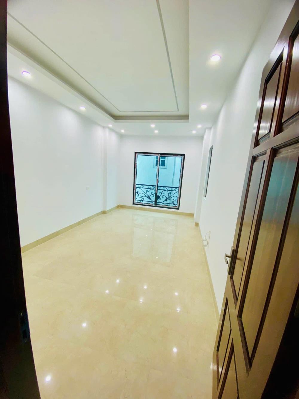 Thanh Lãm, Hà Đông, mới cứng,2 thoáng, sát ô tô, ngõ nông thông,31m,4.5 tỷ