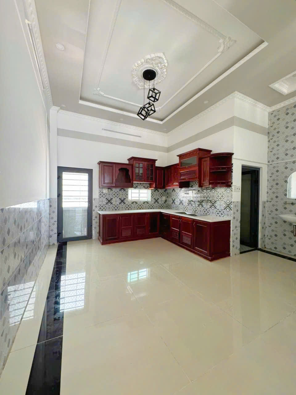 Bán nhà Vĩnh Phúc, trung tâm Ba Đình, mặt ngõ thông, vài bước chân ra ô tô gần phố, dân xây, 46m2, 4 tầng