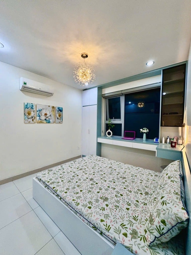 Bán căn 2PN 2WC, full đồ cần bán giá cực tốt chỉ 2 tỷ 960triệu tại Vinhomes Ocean Park