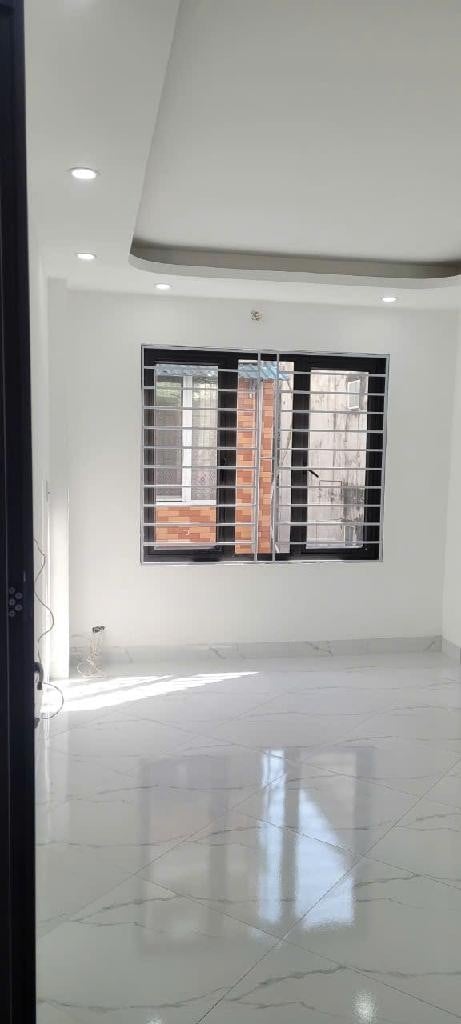 Nhà đẹp rẻ nhiều phòng ngủ , ngõ 298 Ngọc Hồi. Giá: 5.15 tỷ