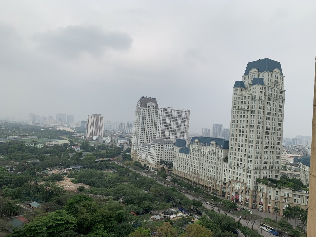 Cho thuê căn hộ chung cư 141 m2 Mễ Trì, Nam Từ Liêm, Hà Nội view hồ