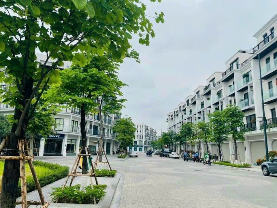 Bán Shophouse 2 Mặt Tiền 75m2 25 Tỷ Sát Phố đi Bộ, Hướng ĐN - The Manor Nguyễn Xiển ******