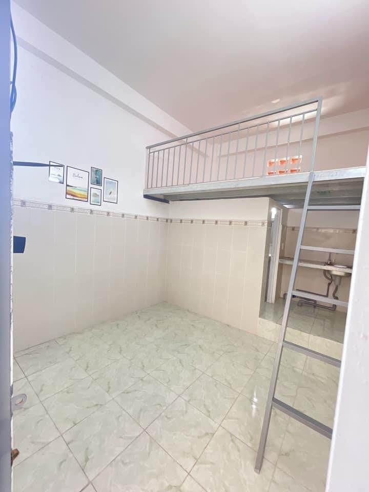 Phòng trọ có gác cao Đông Hưng Thuận, Quận 12, giá chỉ 1tr6