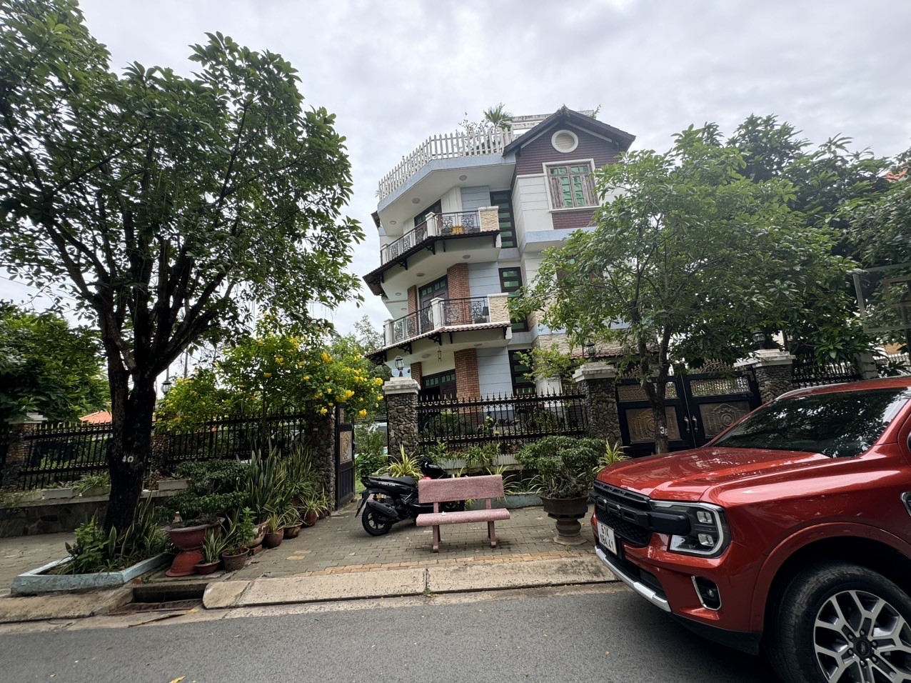 Cho thuê biệt thự Riviera Cove Quận 9, Căn góc đẹp 530m², full nội thất cao cấp, có thang máy, Giá chỉ 60 triệu/tháng
