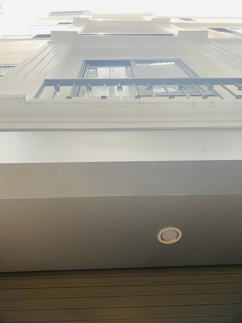 Bán nhà riêng 116m2 phố Nguyễn Thái Học, quận Ba Đình, vị trí đẹp gần mặt phố
