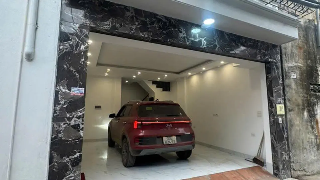 Nhà đẹp Vân Canh đường Trịnh Văn Bô 36m2 7 tầng thang máy Gara oto