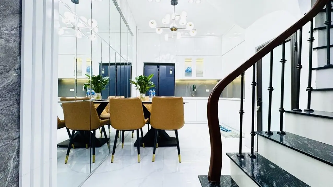 Bán nhà mới 3 tầng có thang máy đường Đặng Thùy Trâm, giá 13,3 tỷ