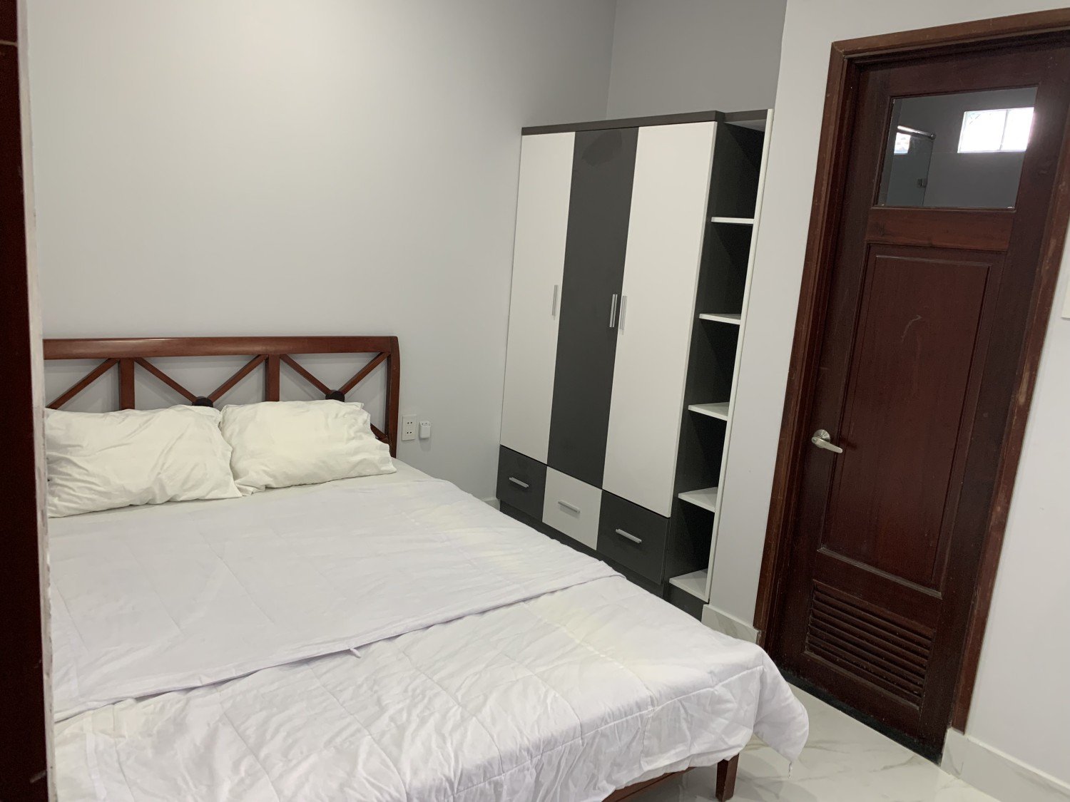 Cho thuê căn hộ chung cư 20m2 32/45/19 ông ích Khiêm, quận 11 đầy đủ nội thất
