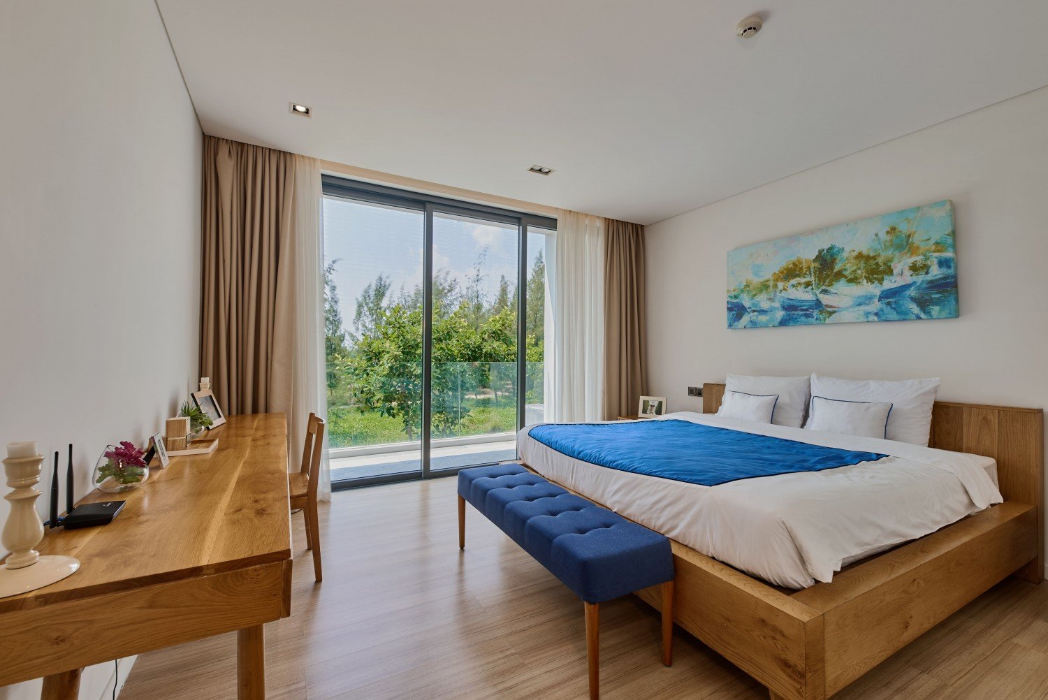 Cho thuê biệt thự sân vườn lô góc Khu Ngoại Giao Đoàn 268m2 mặt tiền 30m