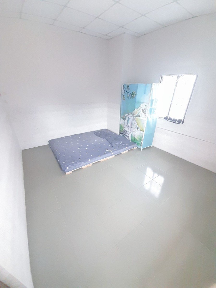 Nguyên tầng trong nhà nguyên căn 2pn1wc (ngay chân cầu SG-Trần Não)