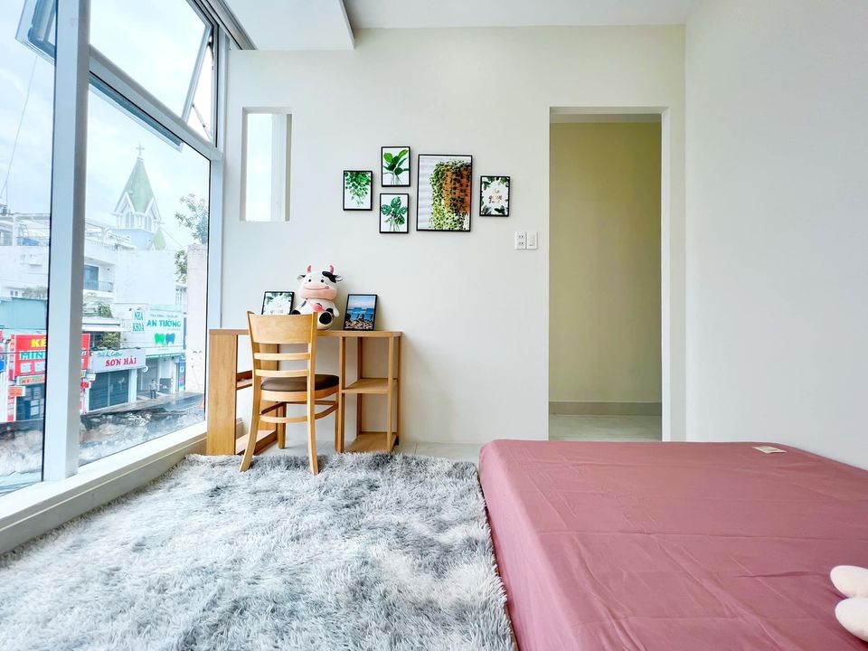 Phòng trọ 12m2 Xóm Chiếu, Quận 4, giá 2 triệu, gần phố đi bộ Nguyễn Huệ