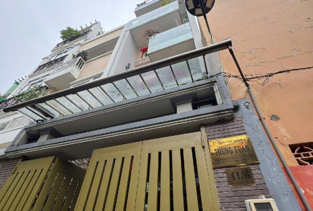 Bán nhà riêng 60m2 Trường Chinh, Tân Bình tiện nghi gần mặt tiền