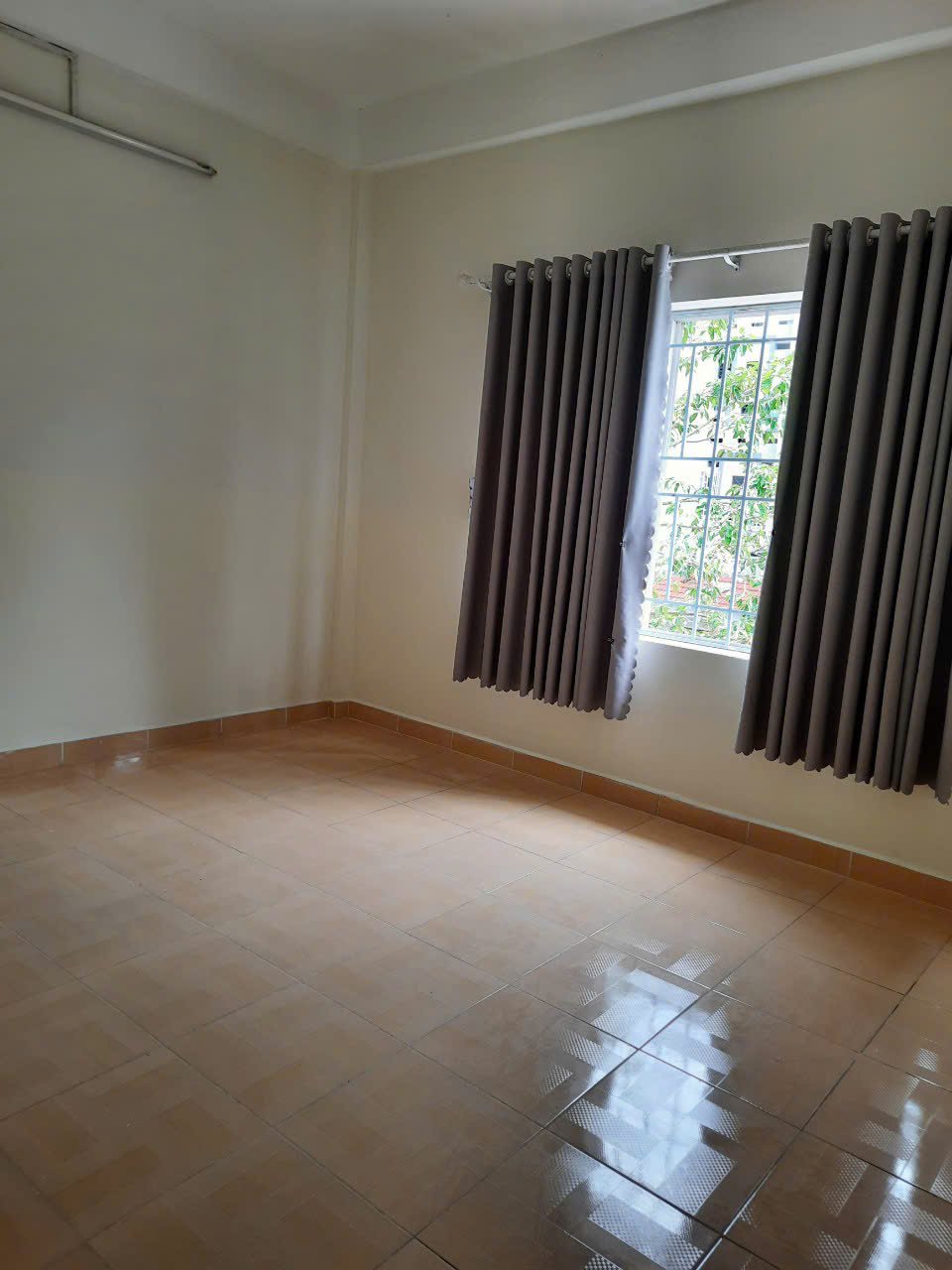 Cho thuê chung cư Hưng Phú 5,5tr/tháng - 2pn lầu 1