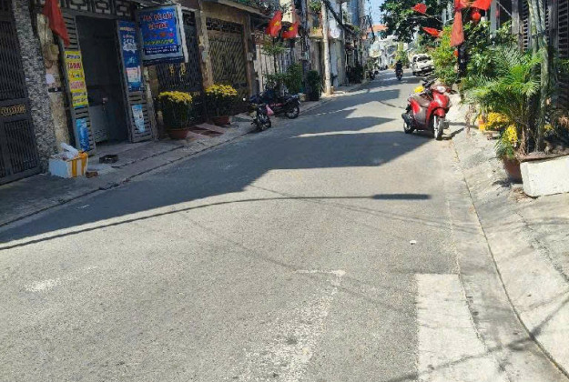 Bán nhà riêng 66m2 tại đường Trường Lâm, quận Long Biên, thang máy, ô tô đỗ cửa
