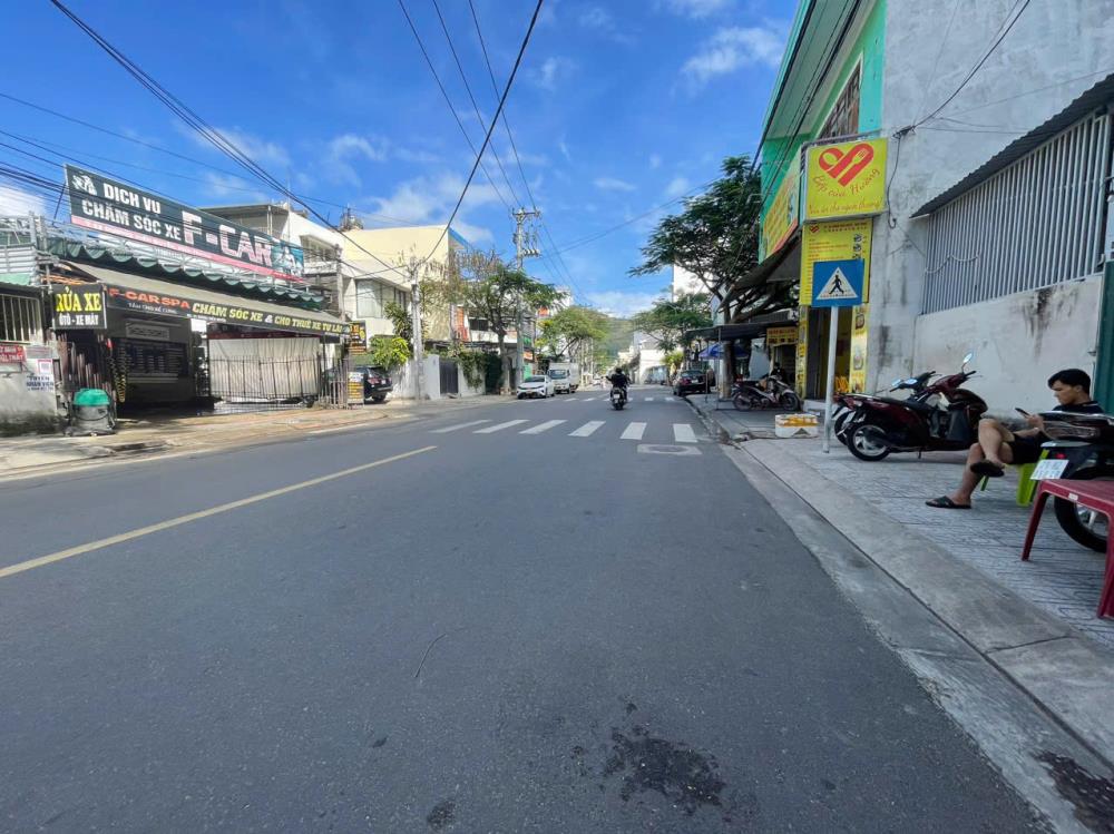 Bán lô đất 2 mặt tiền nằm trên trục đường Dương Hiến Quyền giá 25 tỷ