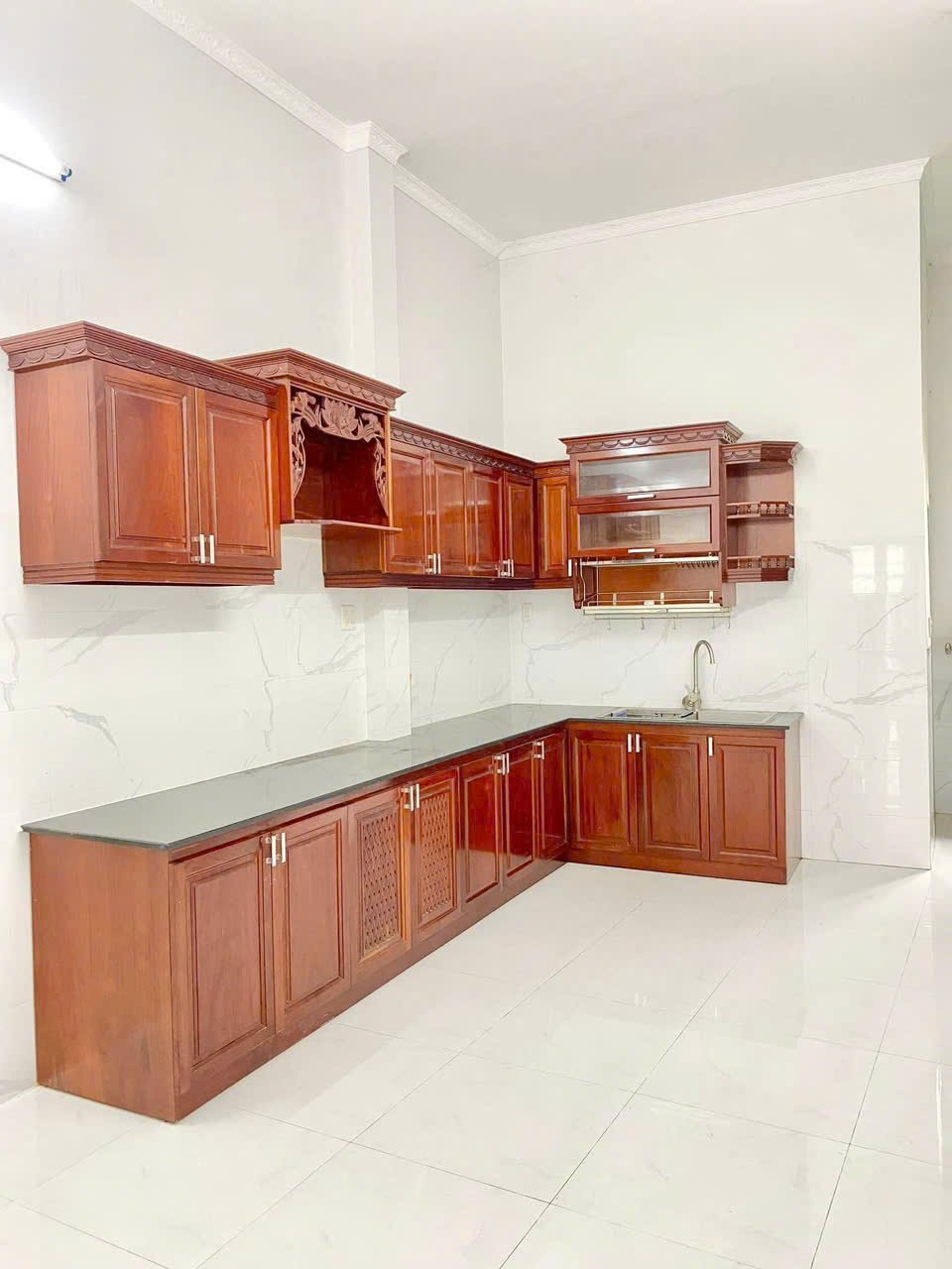 Cho thuê nhà trệt lầu, hẻm 107 đường Xô Viết Nghệ Tĩnh