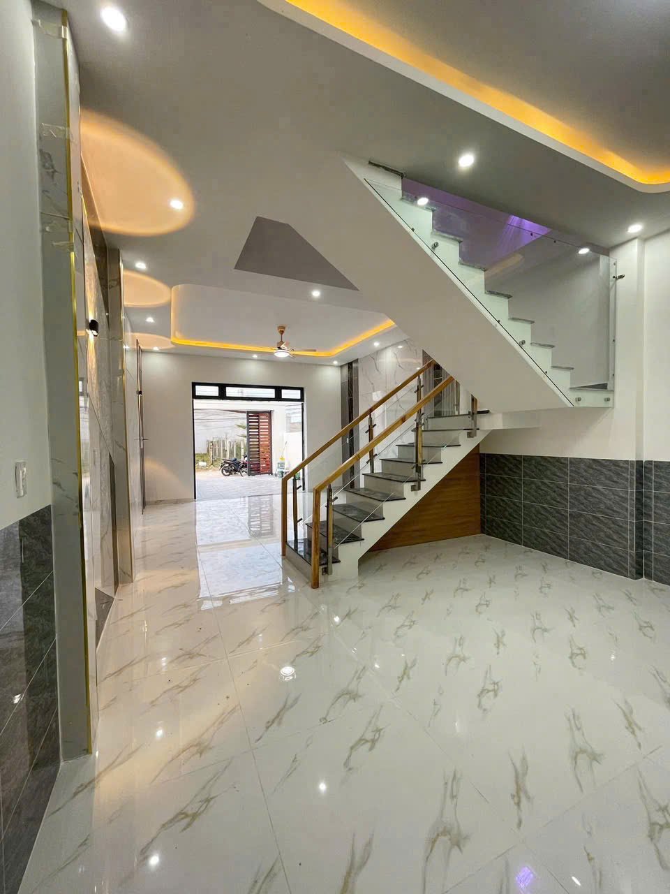 Bán nhà riêng 46m2 phố Láng Hạ, Đống Đa, nội thất đẹp, ở ngay