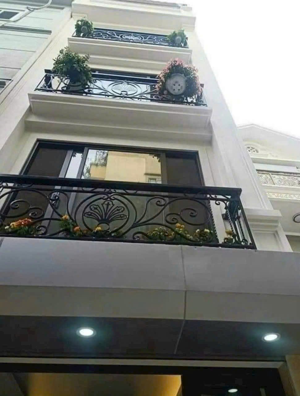 Siêu phẩm đẹp long lanh gần mặt phố hà trỳ 5 tầng 32 m nhà mới koong 6.25 tỷ