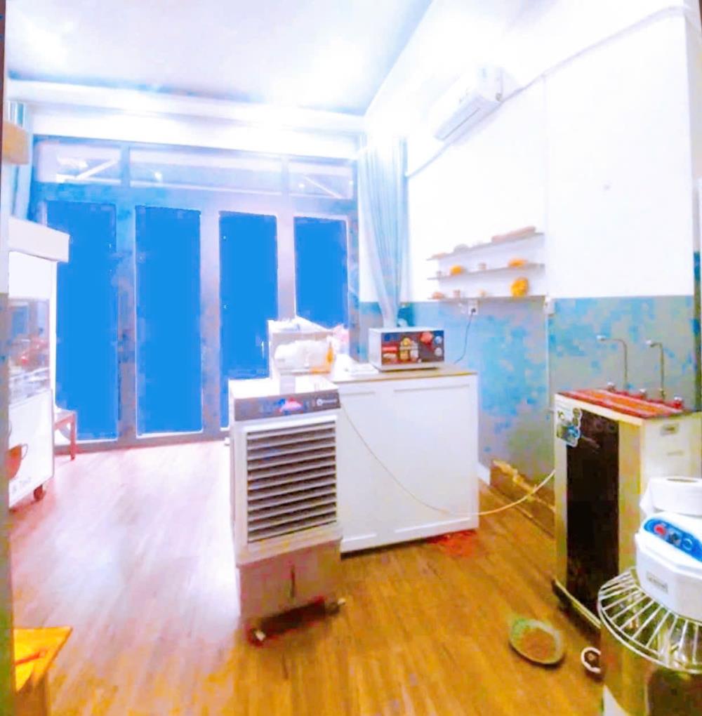 Bán nhà 3 tầng, mặt tiền Trần Văn Đang, Quận 3, DT 4.8 x 7.4m, giá 6.4 tỷ