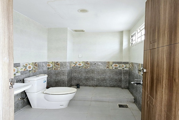 Bán nhà riêng 78m2 hẻm ô tô Đặng Văn Bi, Thủ Đức giá chỉ 5,750 tỷ