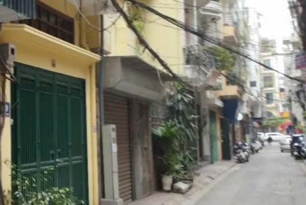 Bán nhà riêng 50m2 phố Huỳnh Thúc Kháng quận Đống Đa vị trí đẹp phù hợp kinh doanh