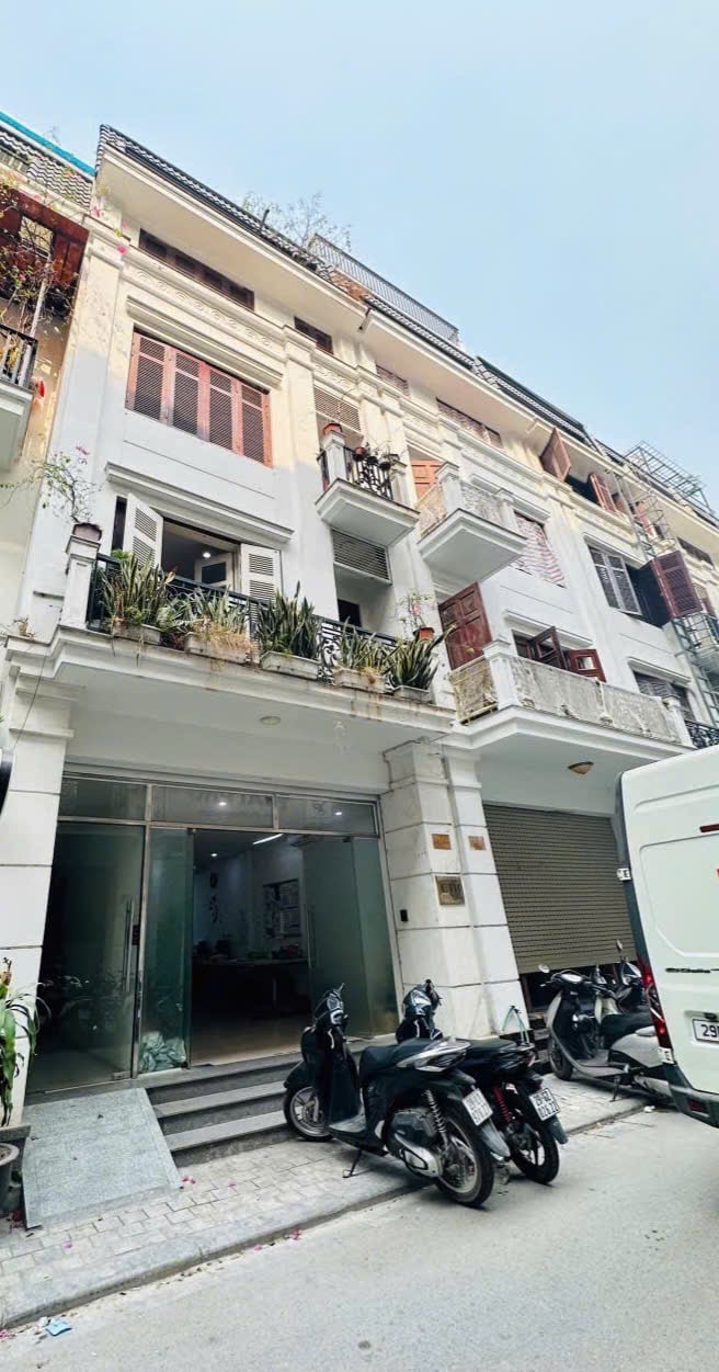 Bán nhà liền kề 68 m2 x 5 tầng Nguyễn Tuân, Thanh Xuân, kinh doanh tiềm năng