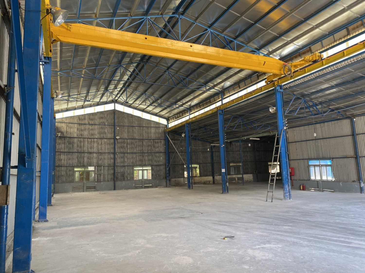 Cho thuê nhà kho 550m2 và 300m2 Lê Văn Khương Quận 12 thuận tiện xe tải
