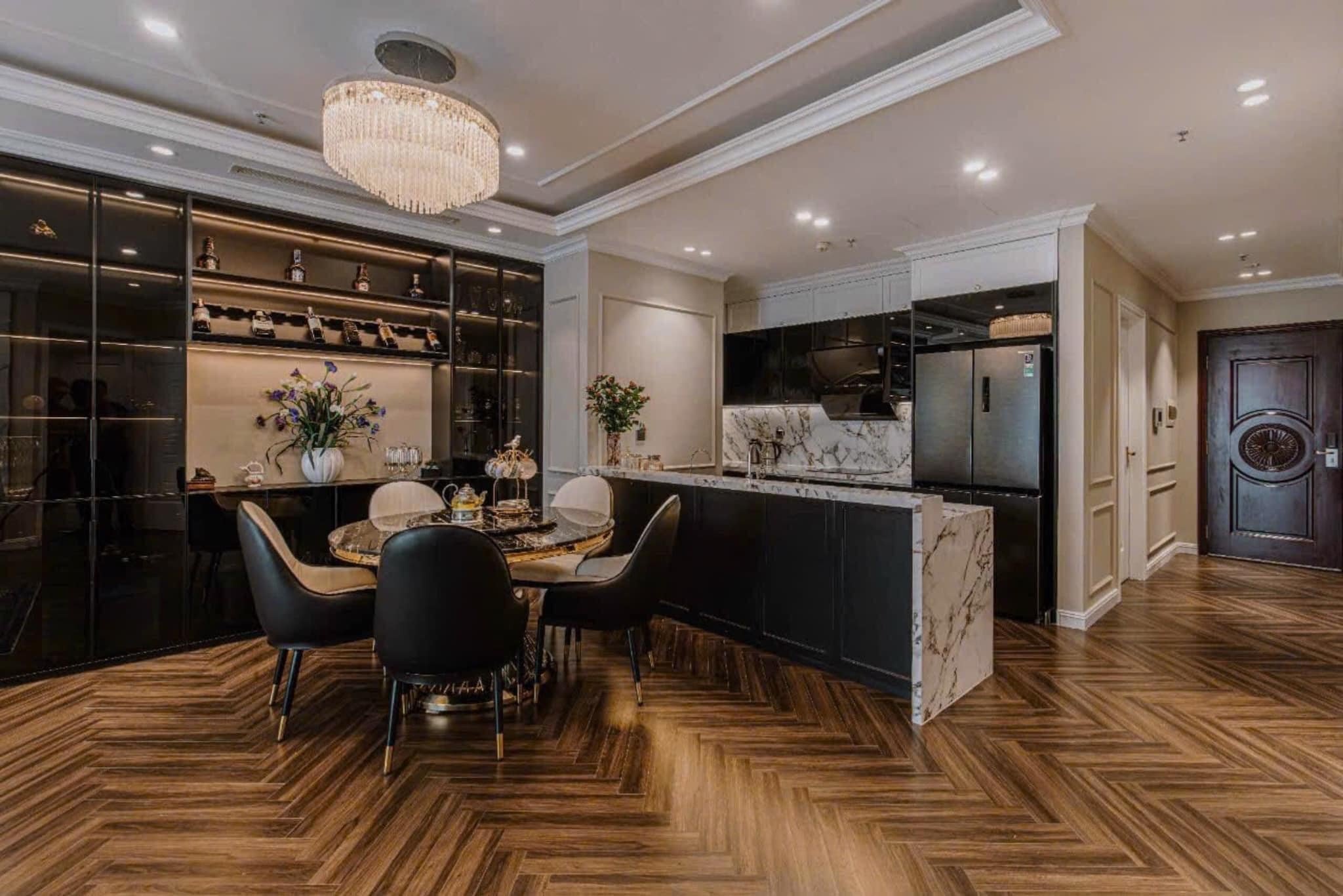 Bán căn hộ chung cư 2PN Royal City Nguyễn Trãi 110m2 full nội thất cao cấp