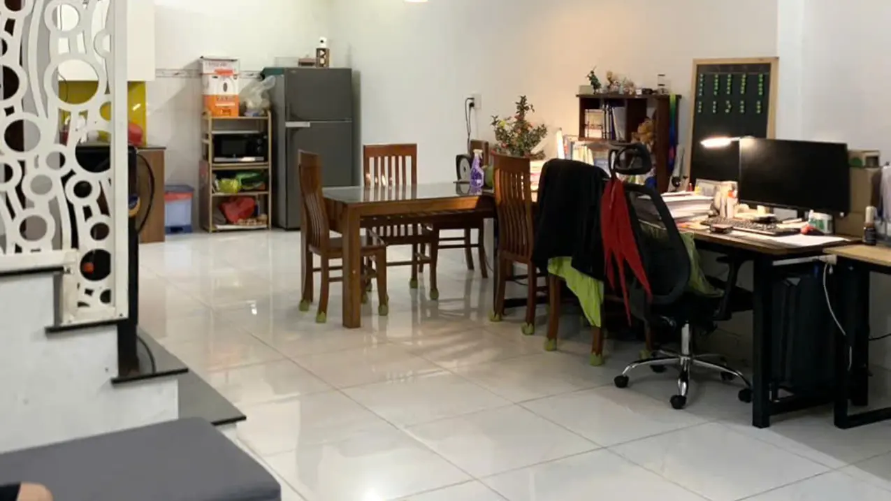 Bán nhà riêng 3 tầng 65m2 đường Linh Đông Thủ Đức có sân để xe hơi
