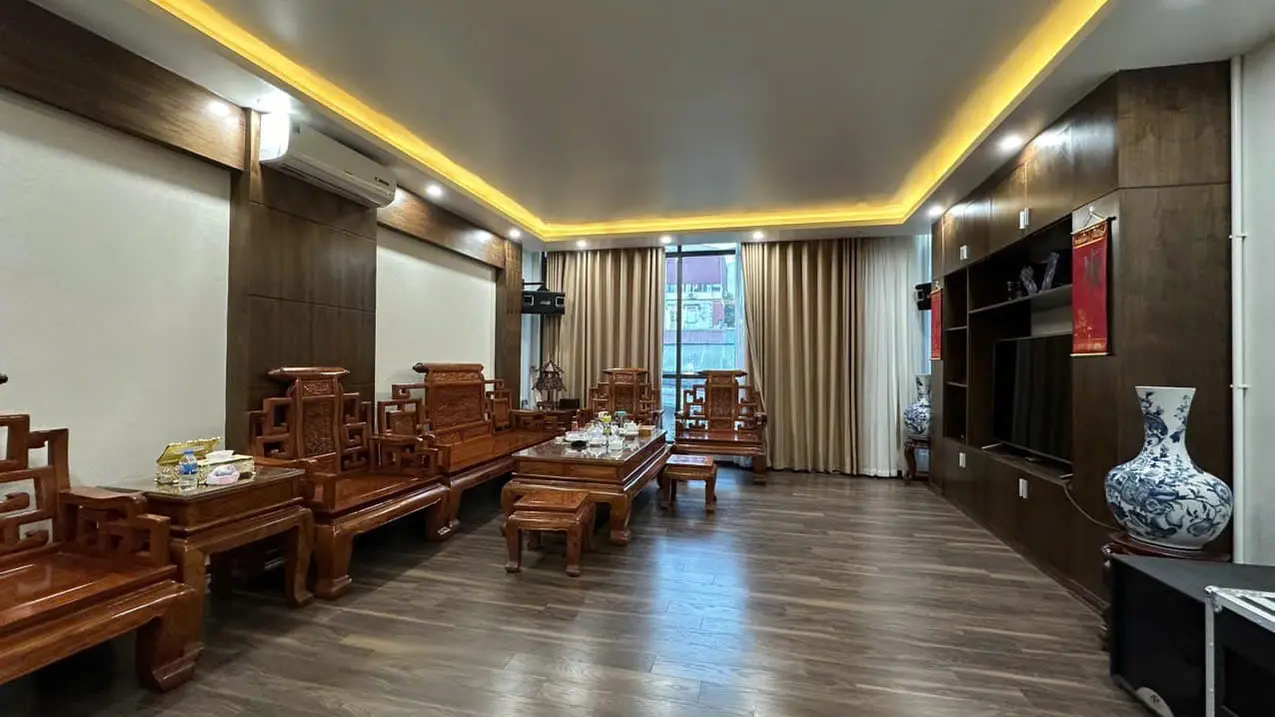 Bán nhà riêng 52m2 tại phố Trần Phú, quận Hà Đông, vị trí đắc địa, ô tô đỗ cửa