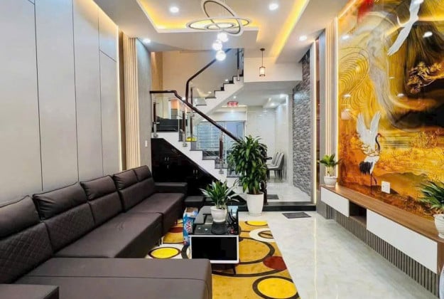 Bán nhà đẹp Nguyễn Chí Thanh, oto đỗ cửa, view hồ, kinh doanh bất chấp, diện tích 66m2, mặt tiền 4,5m, giá 3x tỷ
