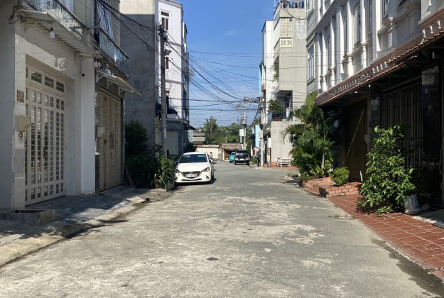 Bán đất 52 m2 đường 827 Phú Hữu quận 9 vị trí đẹp giá đầu tư
