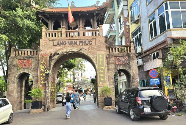 Bán nhà mặt phố 138m2 Phố Lụa Vạn Phúc Hà Đông lô góc kinh doanh đỉnh