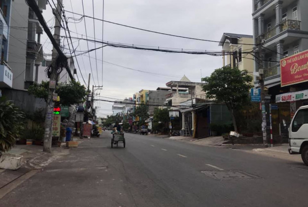 Bán nhà mặt phố 80m2 Lý Thánh Tông Tân Phú sổ hồng giá rẻ