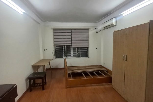 Bán nhà đường Trường Chinh gần khu Bàu Cát, 70m2, 2 lầu, HXH, P.14, 9.99 tỷ TL