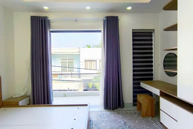 Bán nhà hẻm xe hơi Lê Văn Sỹ, Quận 3 - Thông ra Trường Sa. DT 4.5x19m nhà 2 lầu. Giá 12 tỷ
