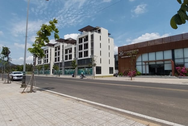 Cho thuê nhà 3- 5 tầng dự án Laurora Phú Yên từ 20 triệu/ tháng DTSD 255m2-455m2 ngay trung tâm
